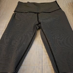 Lululemon wonder train 25"